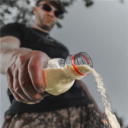 ATTRACTANT SANGLIER BLACK FIRE NORDIC LINE - NOIX