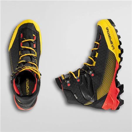 CALZADO HOMBRE LA SPORTIVA AEQUILIBRIUM ST GTX - NEGRO/AMARILLO