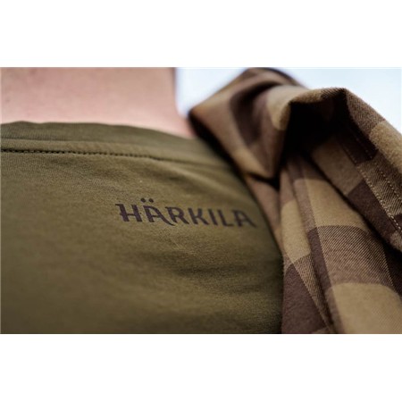 CAMISETA DE MANGAS CORTAS PARA HOMBRE HARKILA H-LOGO S/S - DARK OLIVE
