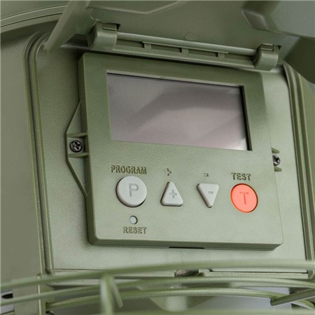 DISTRIBUTEUR AUTOMATIQUE EUROHUNT EVOLUTION 2.0 AVEC BATTERIE ET PANNEAU SOLAIRE