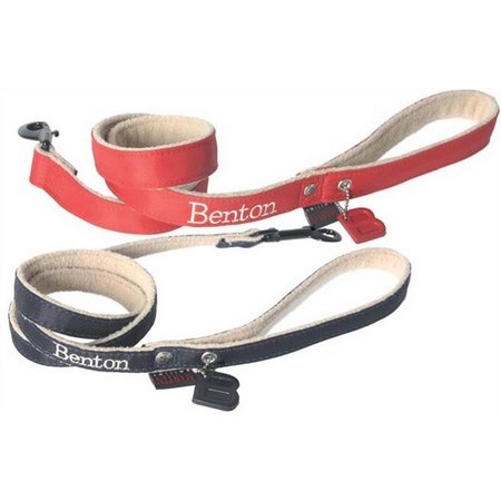 Dog Leave Red Martin Sellier