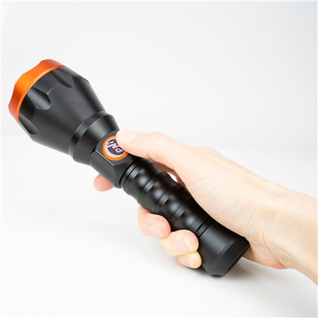 LAMPE TORCHE PNI ADVENTURE F550 CRYSTAL PORT USB