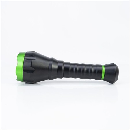 LAMPE TORCHE PNI ADVENTURE F750 CHARGEUR EXTERNE
