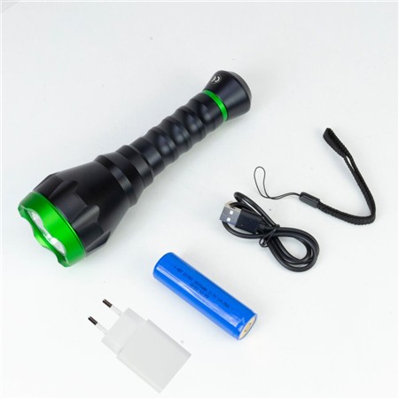 LAMPE TORCHE PNI ADVENTURE F750 CHARGEUR EXTERNE