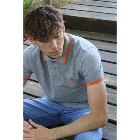 POLO KURZARM HERREN LE PAIRON BÉCASSIER LOGO ORANGE - GRAU