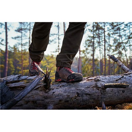 ZAPATOS HOMME HARKILA FOREST HUNTER MID GTX - MARRÓN